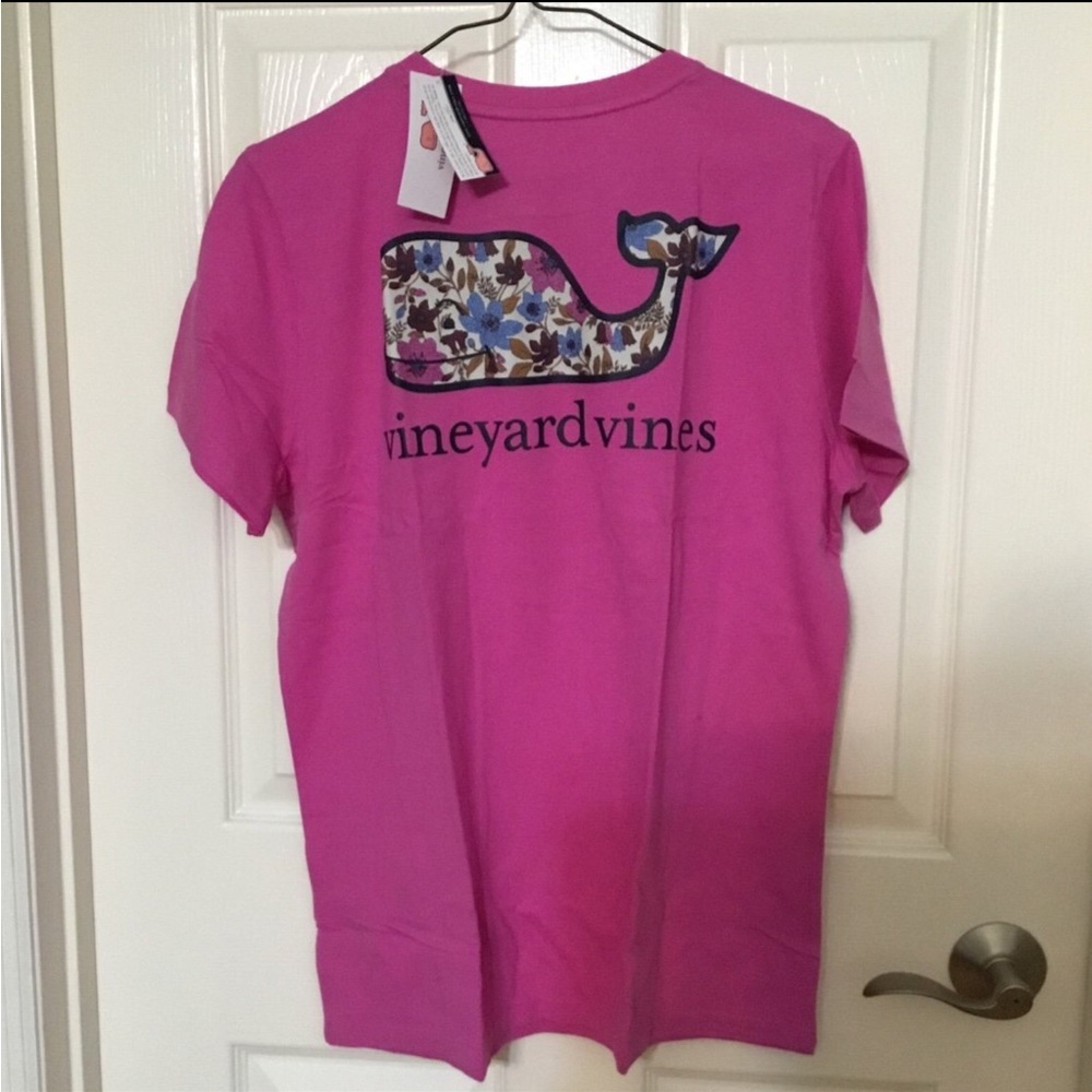Vineyard Vines Westport Floral Whale Dahlia Short Sleeve Tee - Picture 3 of 5